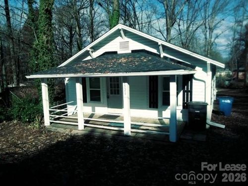 1526 Reid St, Statesville, NC, 28677-3769 | Card Image