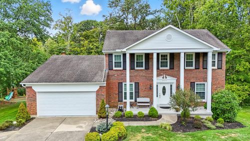9037 Winthrop Dr, Montgomery, OH, 45249-3625 | Card Image