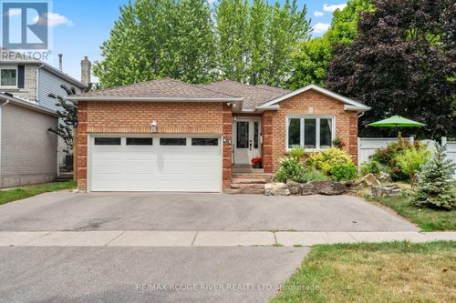 41 Peachtree Cres, Bowmanville, ON, L1C4K8 | Card Image