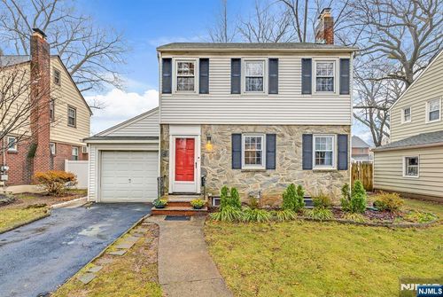 227 W Passaic Ave, Bloomfield, NJ, 07003-5500 | Card Image