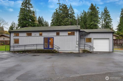 23631 Edmonds Way, Edmonds, WA, 98026-8976 | Card Image