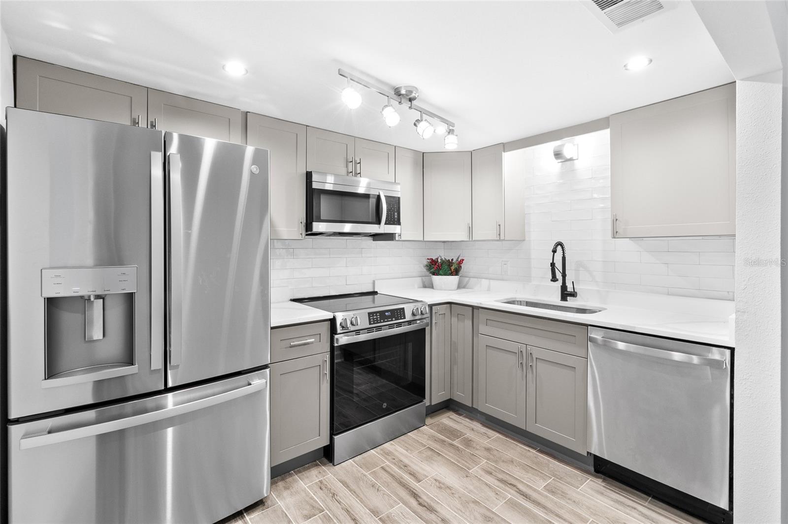 Residential in TREASURE ISLAND 4