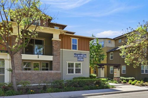 702 Elderberry Dr, Milpitas, CA, 95035-7988 | Card Image