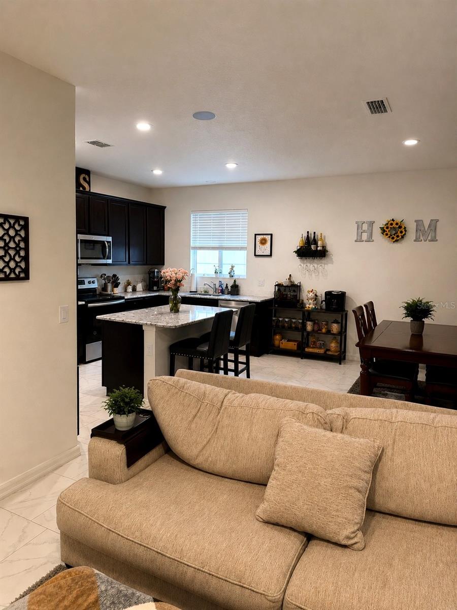 Residential Lease in PALMETTO 4