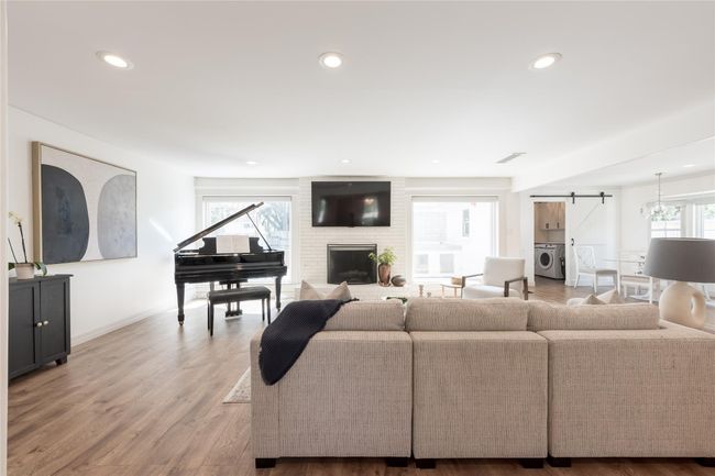 2802 Bernadette Ln, House other with 5 bedrooms, 4 bathrooms and 3 parking in Houston TX | Image 17