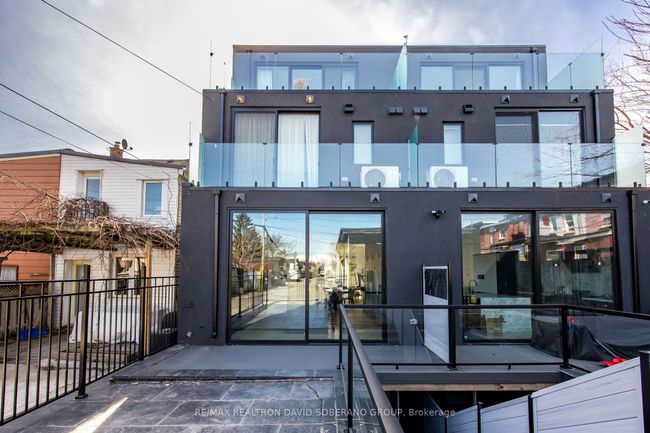 102 Ulster St, House attached with 4 bedrooms, 5 bathrooms and 1 parking in Toronto ON | Image 46