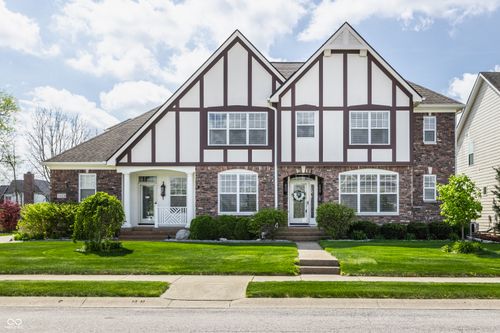 3929 Andretti Dr, Zionsville, IN, 46077-9829 | Card Image