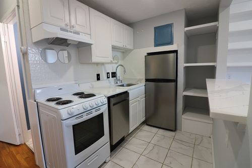 4-39 Irving St, Boston, MA, 02114 | Card Image