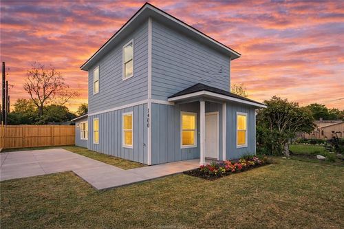 1400 18th St, Bryan, TX, 77803-1507 | Card Image