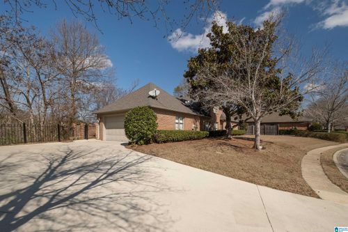 4006 Vestview Dr, Vestavia, AL, 35242-2554 | Card Image