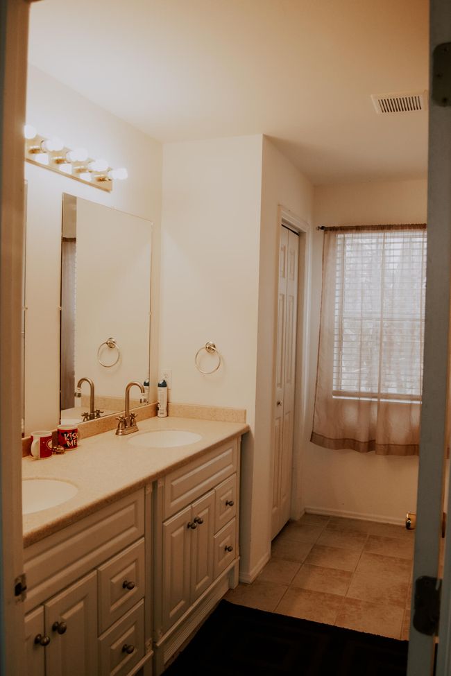 Master Bathroom | Image 41