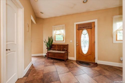 41 Maiden Ln, Inwood, NY, 11096-1950 | Card Image