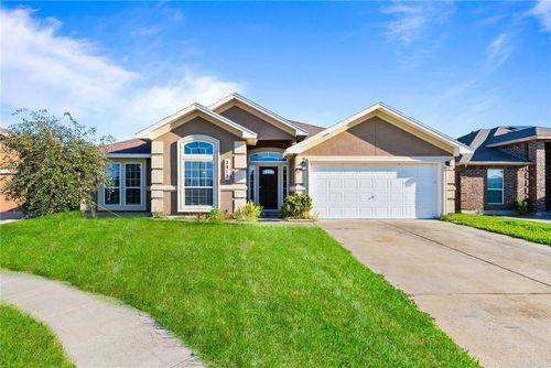 3919 Amadas Dr, Corpus Christi, TX, 78414-5746 | Card Image