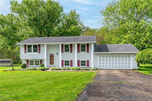 1478 Plateau St Ne, Uniontown, OH, 44685-8515 | Card Image