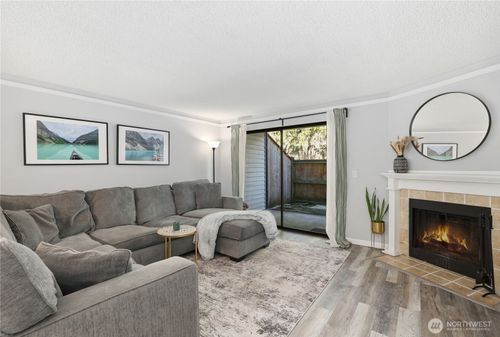 28d-1812 Sw 318th Pl, Federal Way, WA, 98023-5169 | Card Image