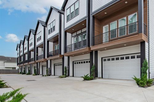 g-861 Fisher Street, Houston, TX, 77018 | Card Image