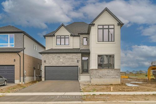 16 Munn Cres, Paris, ON, N3L0N3 | Card Image