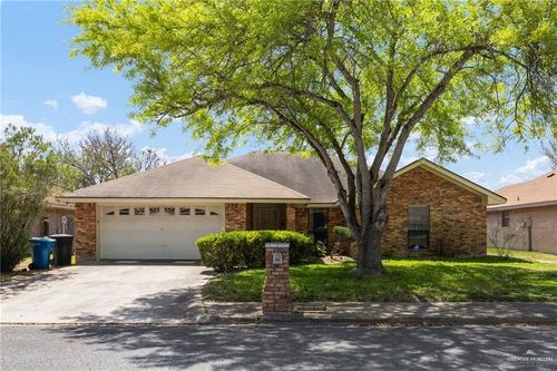 2001 Oriole Ave, McAllen, TX, 78504-3861 | Card Image