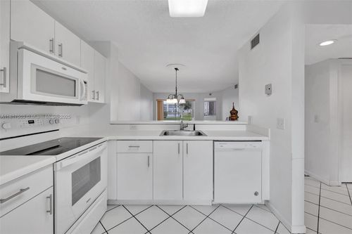 106-7711 Trent Dr, Tamarac, FL, 33321-8836 | Card Image