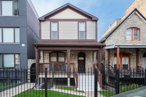 2425 W Lexington St, Chicago, IL, 60612-3526 | Card Image