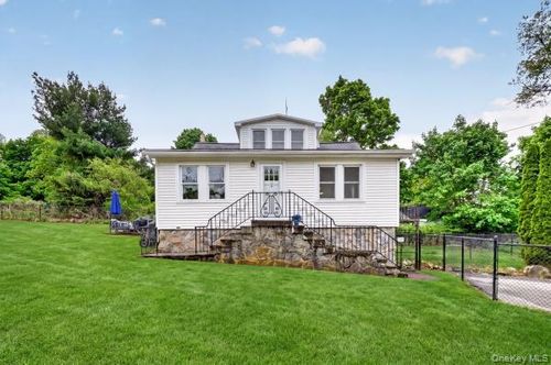 12 Hermitage Rd, Brewster, NY, 10509-5824 | Card Image