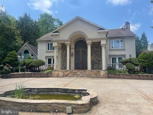 5301 Goldsboro Rd, BETHESDA, MD, 20817-6312 | Card Image