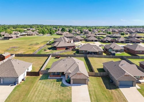 20884 Santa Fe Ave, Harrah, OK, 73045-6569 | Card Image