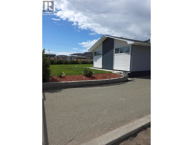 1408 Quartz Rd, House other with 4 bedrooms, 2 bathrooms and 2 parking in Cache Creek BC | Image 4
