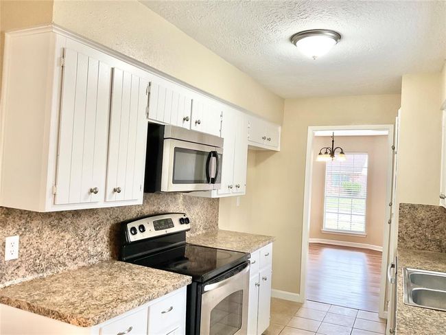 another view of kitchen | Image 12