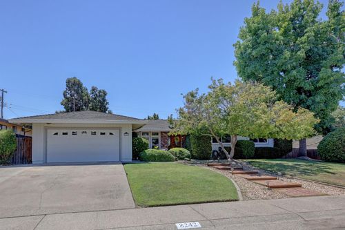 8242 Treecrest Avenue, Fair Oaks, CA, 95628 | Card Image