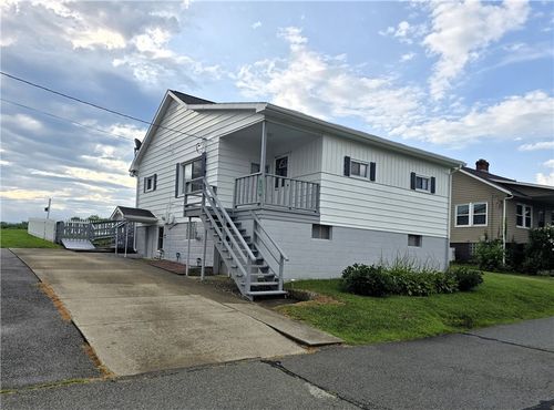 206 Meadowview Dr, Latrobe, PA, 15650-5144 | Card Image