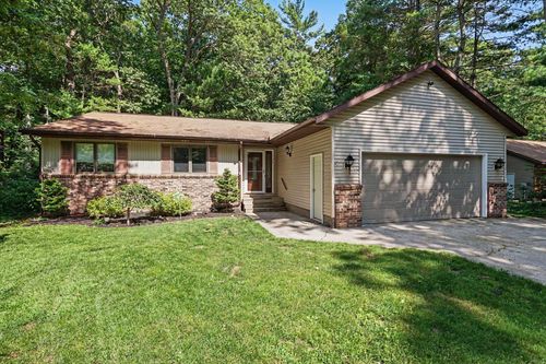 15892 152nd Ave, Spring Lake, MI, 49456-9543 | Card Image