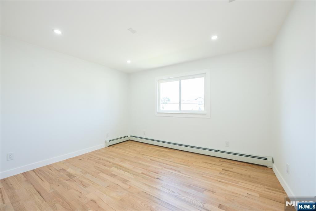 Residential in Saddle Brook