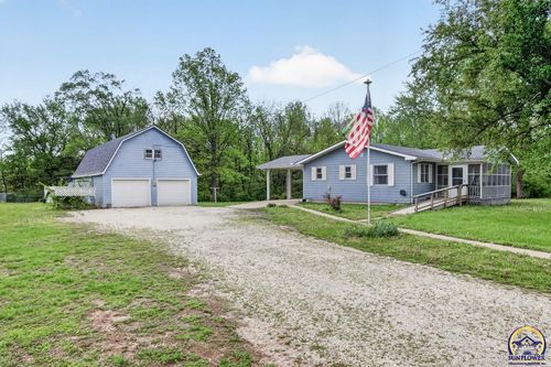 522 S Delaware St, Burlingame, KS, 66413-1512 | Card Image