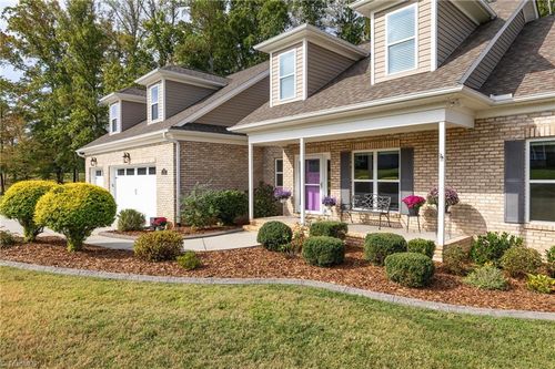 195 Maple Glade Dr, Reidsville, NC, 27320-9366 | Card Image