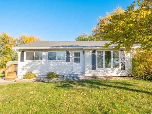 311 Camelot Dr, Washington, IL, 61571-2317 | Card Image