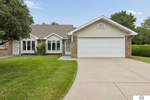 4-2512 Hollyhock Cir, Lincoln, NE, 68521-4709 | Card Image