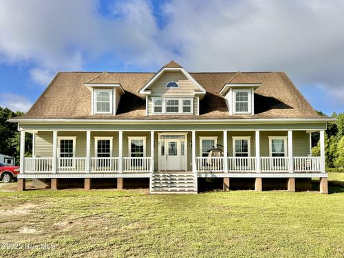 101 Pete Bunch Rd, Hobbsville, NC, 27946-9531 | Card Image