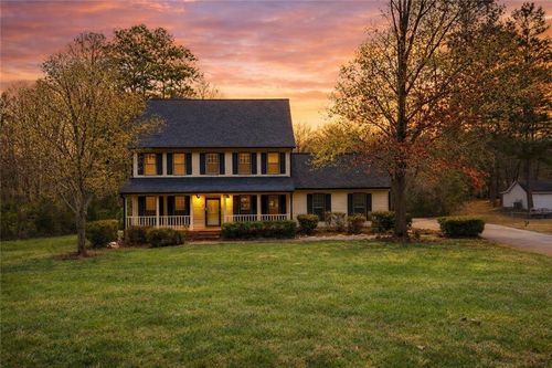 807 Oak Bridge Ln, Fayetteville, GA, 30214-9613 | Card Image