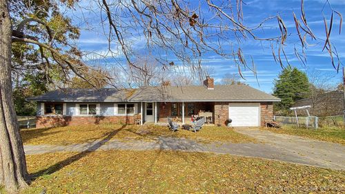 1104 Michael St, Tahlequah, OK, 74464-7306 | Card Image