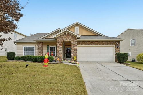 15028 Cavanshire Trl, Charlotte, NC, 28278-8162 | Card Image