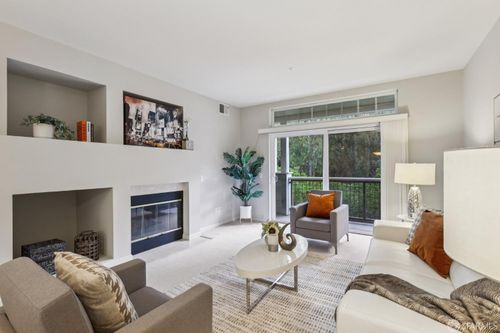 124 Elfin Ct, Brisbane, CA, 94005-1239 | Card Image