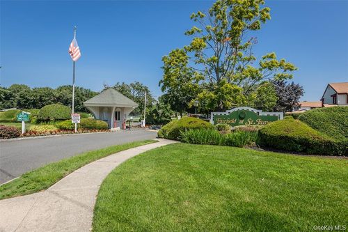 101 Flair Court E, Smithtown, NY, 11780 | Card Image