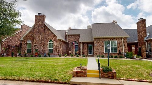 705 Walker St, Bryan, TX, 77802-1249 | Card Image