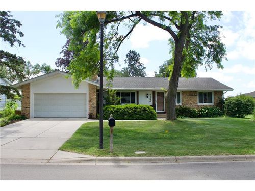 8166 Henslowe Avenue, Cottage Grove, MN, 55016 | Card Image