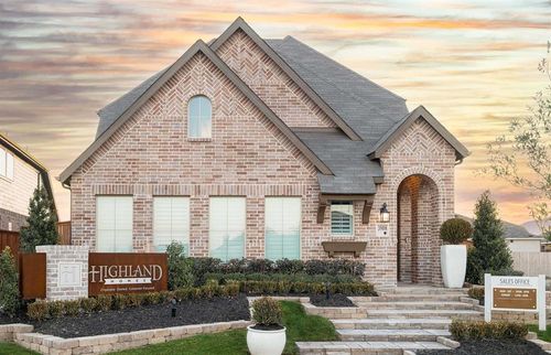 3908 Hometown Boulevard, Heartland, TX, 75126 | Card Image