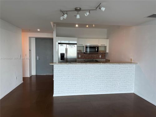 2602-601 Ne 36th St, Miami, FL, 33137-3971 | Card Image
