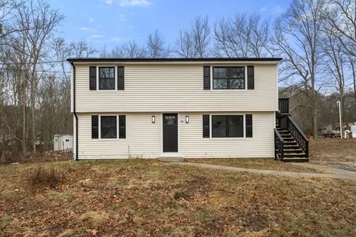 84-82 O Dr, Westport, MA, 02790-3908 | Card Image