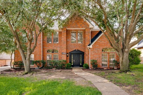 713 Paul Dr, Hurst, TX, 76054-2028 | Card Image