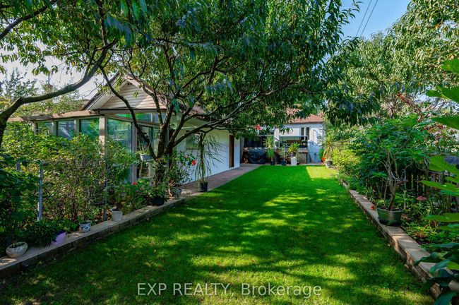 27 Stock Ave, House other with 3 bedrooms, 2 bathrooms and 6 parking in Etobicoke ON | Image 45